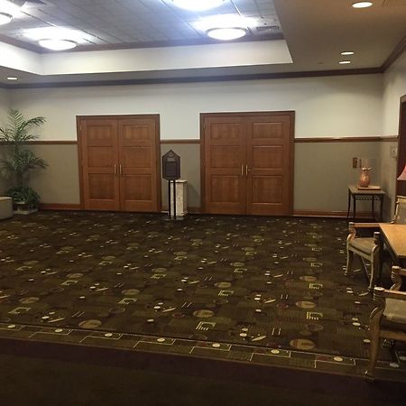 Casino Queen Hotel Saint Louis Bagian luar foto