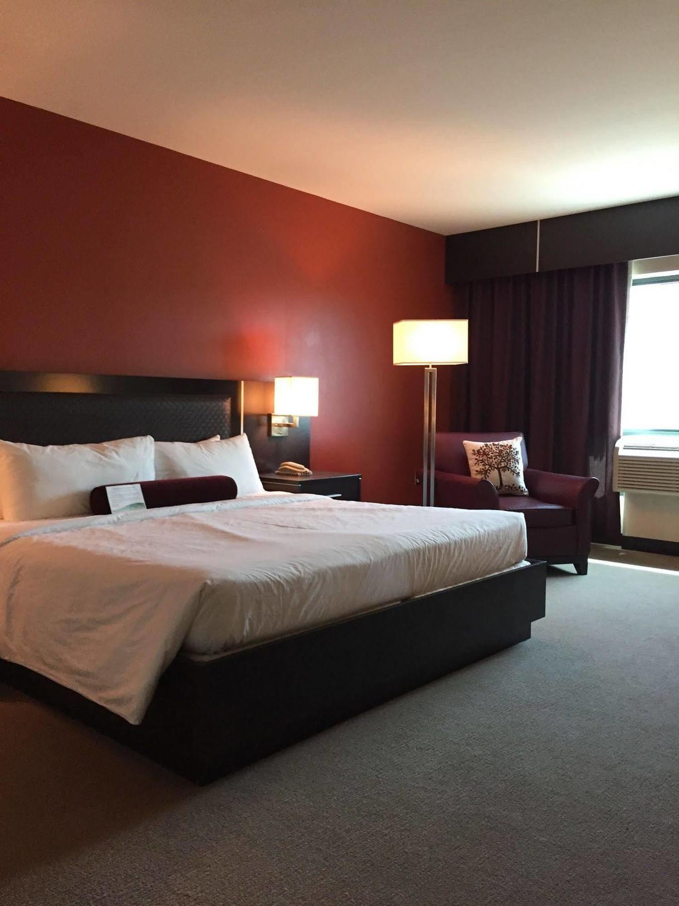 Casino Queen Hotel Saint Louis Bagian luar foto